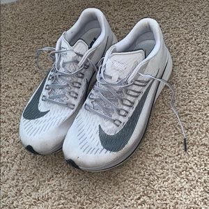 nike zoom fly running shoes